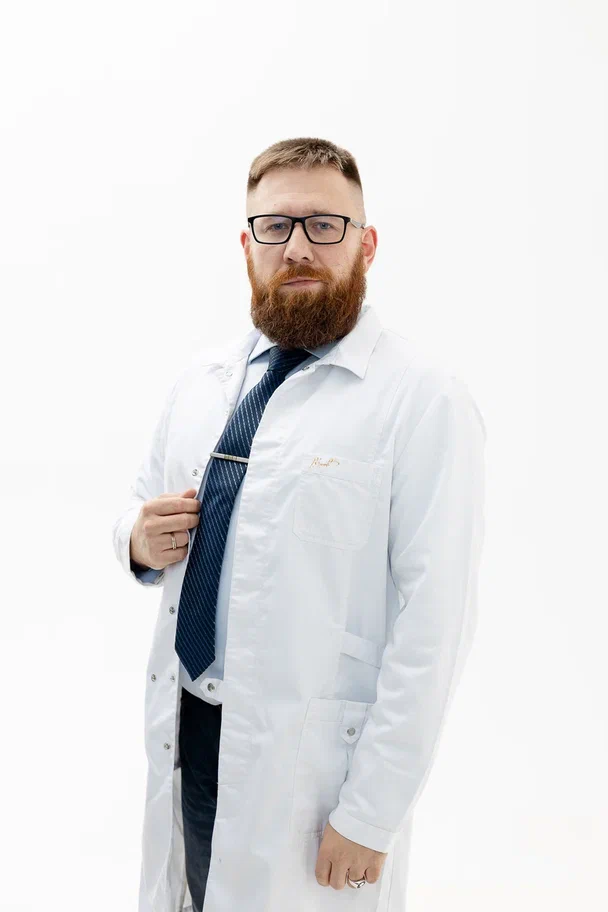 Врач клиники Плюс